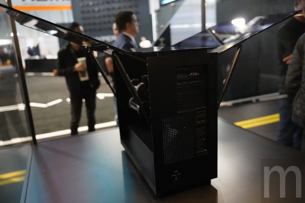 Razer推出首款自製PC機殼 與聯力合作認證機殼計畫