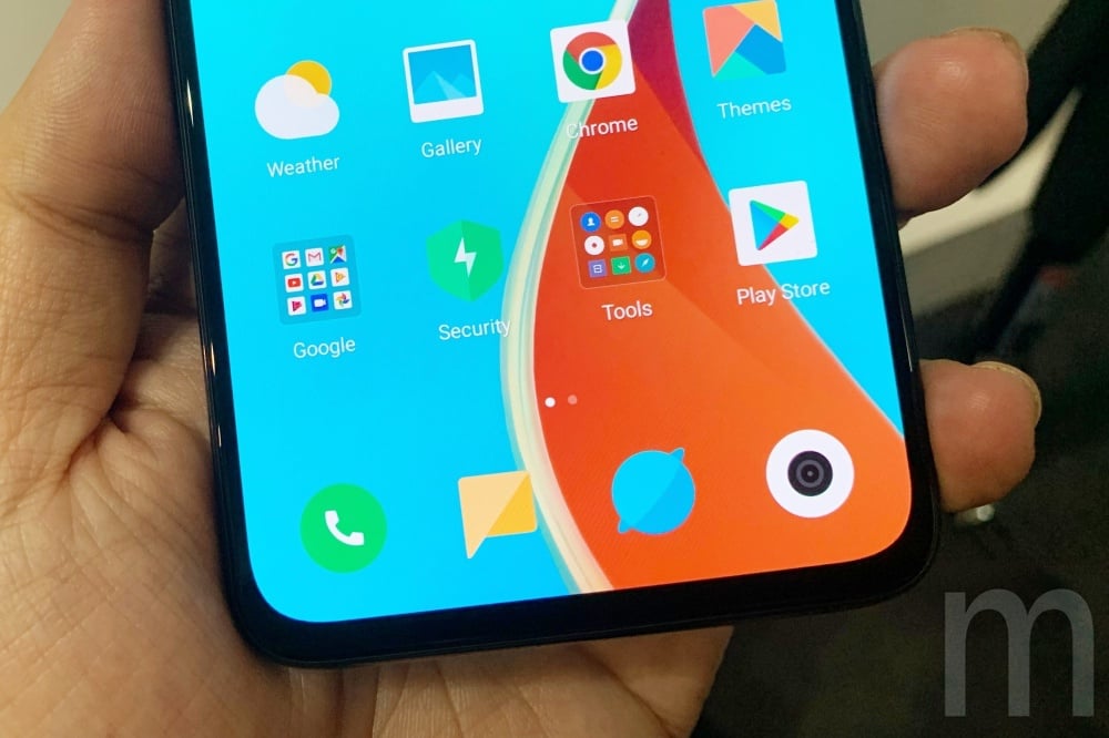 動手玩/帶著全息幻彩設計的「戰鬥天使」 小米手機9國際版 動手玩/帶著全息幻彩設計的「戰鬥天使」 小米手機9國際版