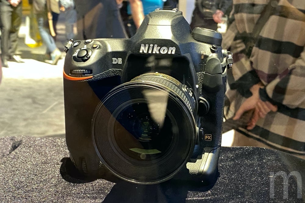 Visualisation dynamique / Nikon D6 affiché sous forme statique, les détails devront attendre.