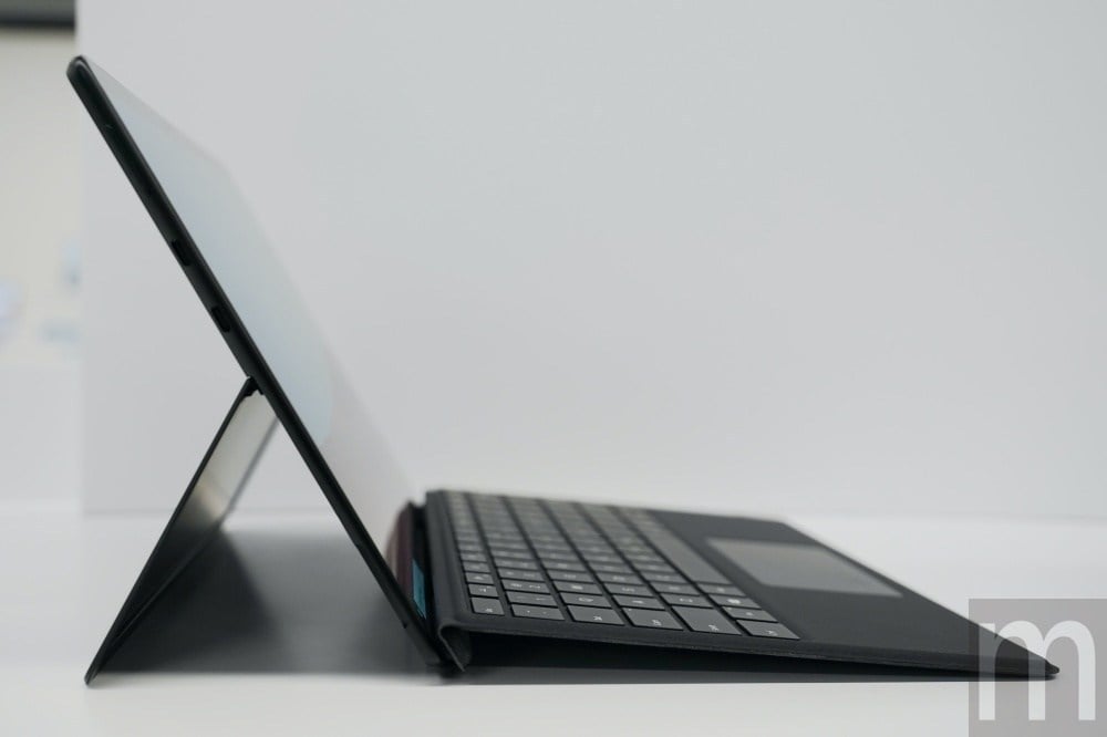Surface Pro X終於登台，微軟攜手Quaclomm打造的常時連網裝置