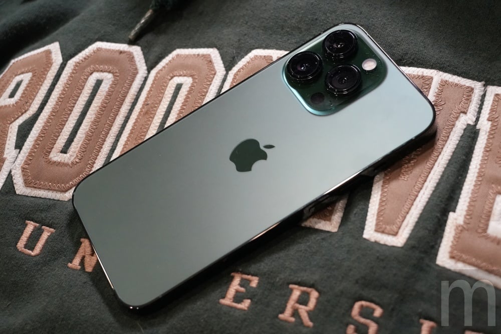 消滅iPhone過往在上半年銷售低點，松嶺青色、綠色成為蘋果最新色彩策略