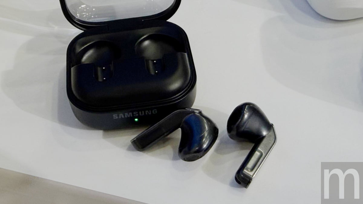 隨身AI語音助理實體化:Galaxy Buds4系列登場,金屬切割外型與頭部動作控制 隨身AI語音助理實體化:Galaxy Buds4系列登場,金屬切割外型與頭部動作控制