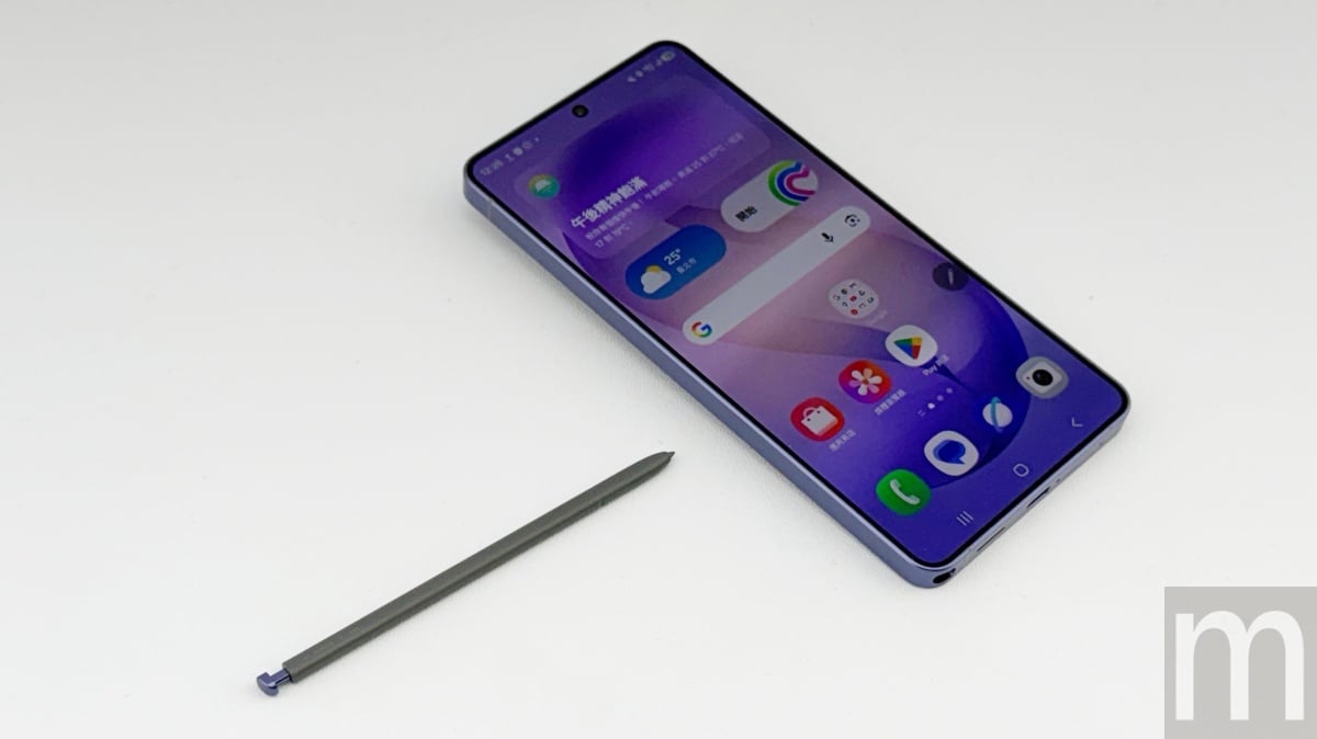 邁向8億台AI裝置目標!三星Galaxy S26系列發表:效能、相機、多模型AI全面進化 邁向8億台AI裝置目標!三星Galaxy S26系列發表:效能、相機、多模型AI全面進化