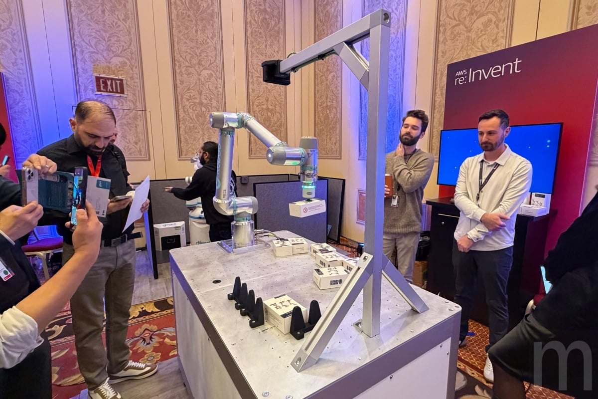 AWS鎖定「實體AI」新戰場，Diligent Robotics醫院機器人、Aigen太陽能除草機等6家新創秀肌肉