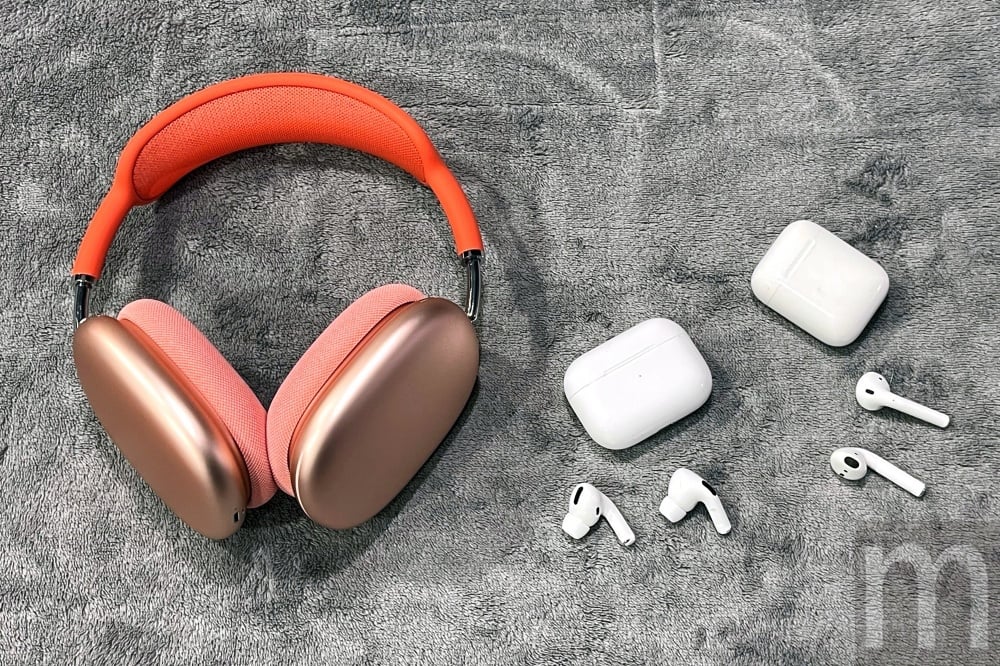 「潮到出水」的AirPods Max動耳戴，帶來完整的包覆聆聽感受