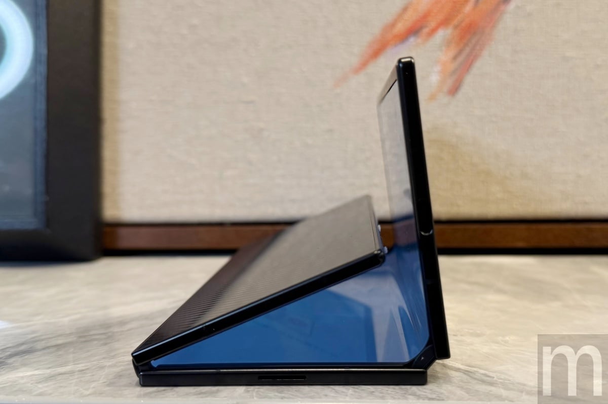 三星首款三折機Galaxy Z TriFold動手玩:展開就是10吋平板、獨立DeX模式讓生產力爆棚 三星首款三折機Galaxy Z TriFold動手玩:展開就是10吋平板、獨立DeX模式讓生產力爆棚