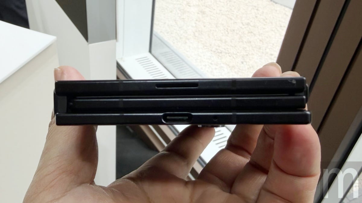 三星首款「三折機」!Galaxy Z TriFold以近9萬元價格登台,變身10吋平板、支援手機端獨立DeX運作 三星首款「三折機」!Galaxy Z TriFold以近9萬元價格登台,變身10吋平板、支援手機端獨立DeX運作