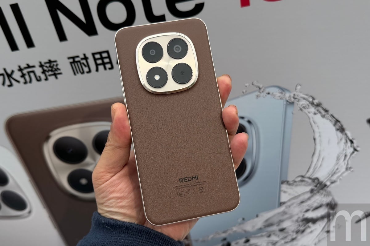 The Redmi Note 15 series debuts: highlighting its IP68 water and shock-resistant "little steel" capabilities, with the Pro+ being the first to feature the Snapdragon 7s Gen 4 processor.