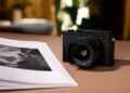 徠卡Q3 Monochrom登台，6000萬畫素專用黑白感光元件、移除「可樂標」低調設計