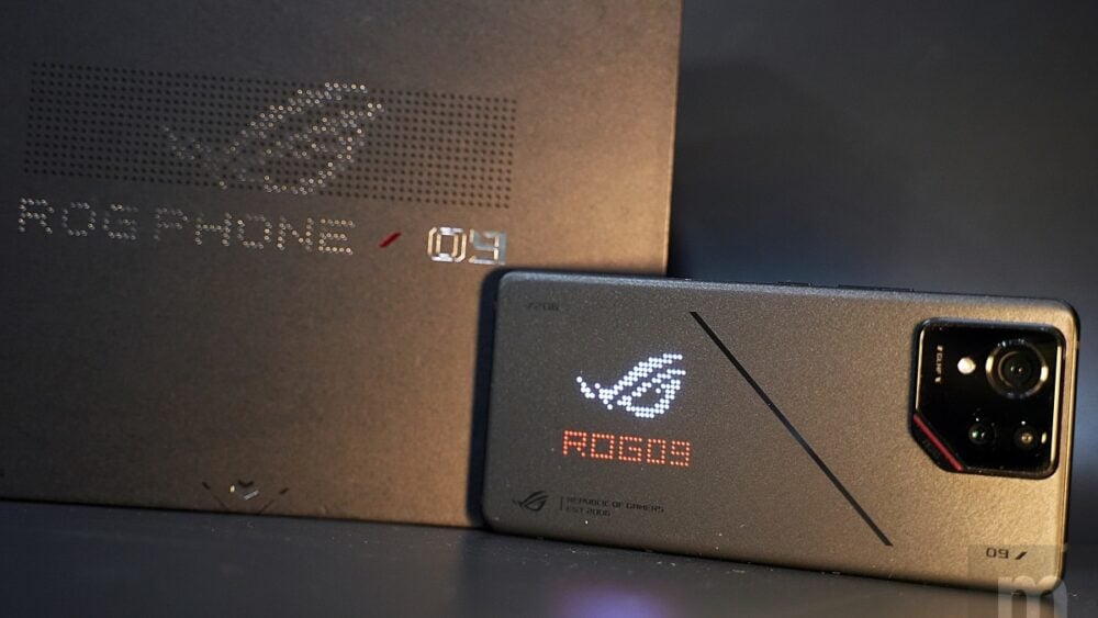 換上Snapdragon 8 Elite的ROG Phone 9系列動手玩，加入更多遊玩元素、AI應用功能