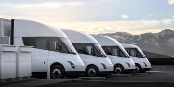 Tesla Semi完整規格公開，1.2MW超充與800公里續航力拼燃油卡車