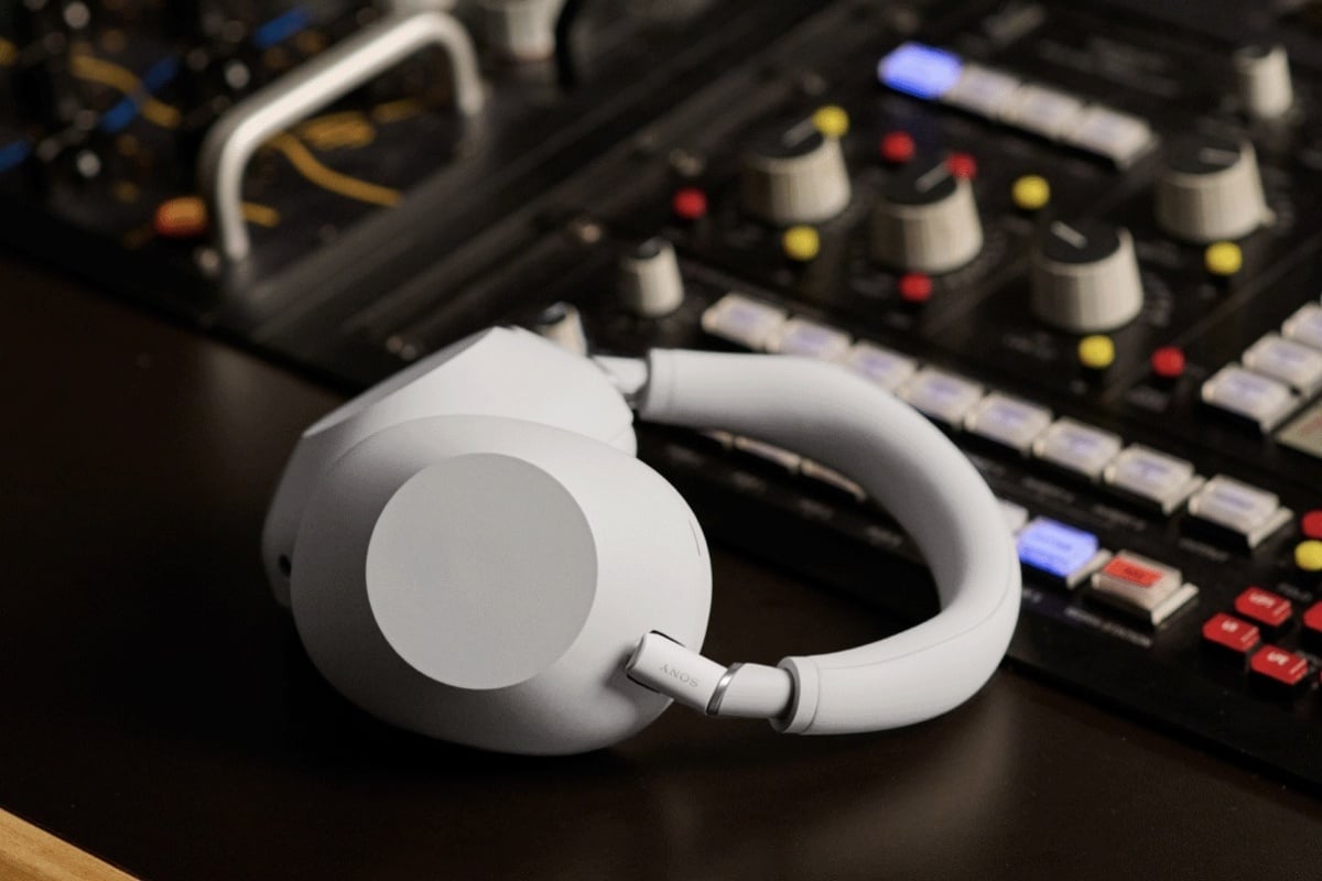 Sony更新旗艦降噪藍牙耳機WH-1000XM6,早期採用的折疊收納設計回歸、聲音體驗升級 Sony更新旗艦降噪藍牙耳機WH-1000XM6,早期採用的折疊收納設計回歸、聲音體驗升級