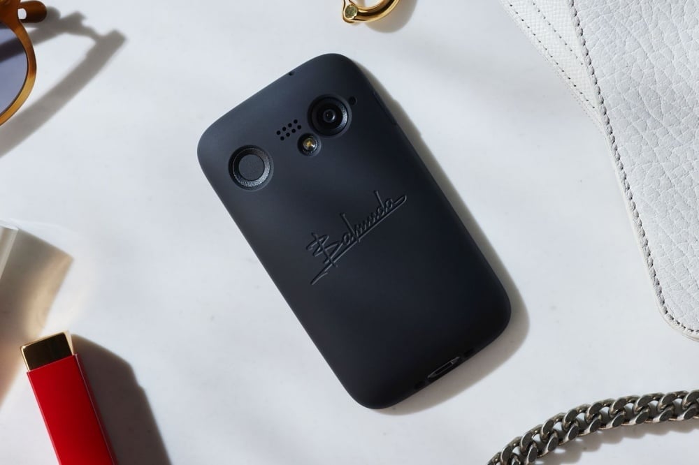 創業者が20年間待ち望んでいた「恋人」、わずか4.9インチサイズで日常