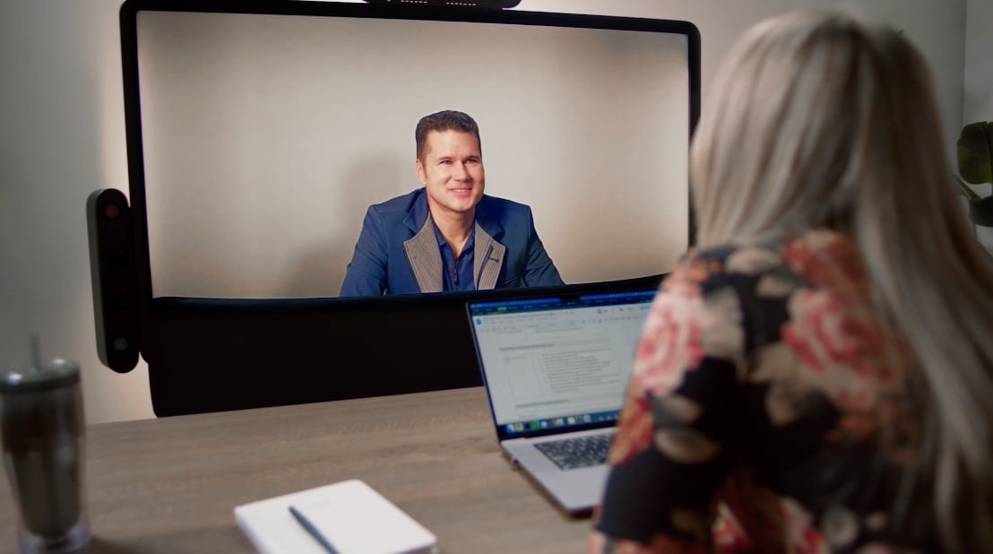 新版Starline項目能以更小空間、更少攝影機實現更擬真的「面對面」視訊互動體驗