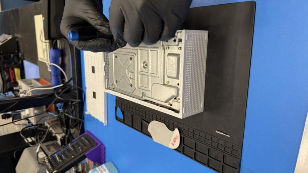 微軟與iFixit合作銷售Xbox遊戲主機授權維修零件、擴大第三方維修服務